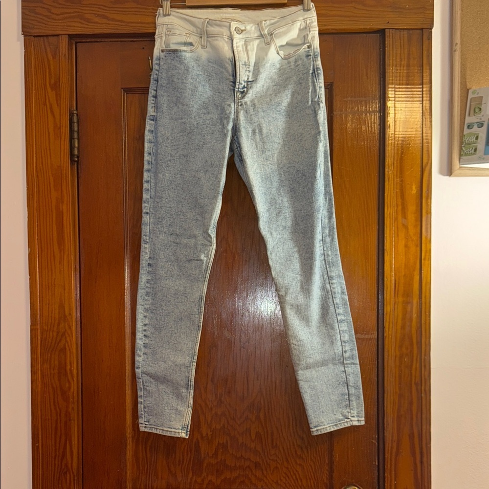 Old Navy Women's Faded Blue Skinny Jeans